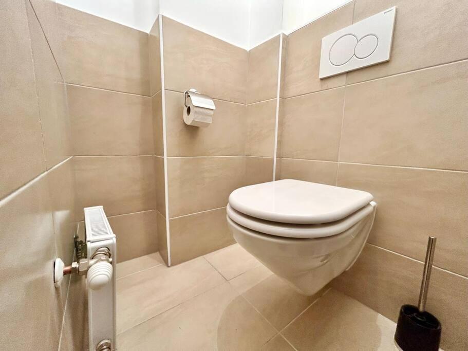 Quiet 60 M2 With Free Parking Apartment Wien