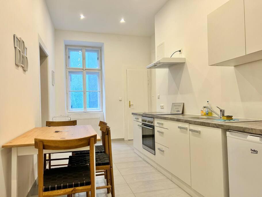 Quiet 60 M2 With Free Parking Wien